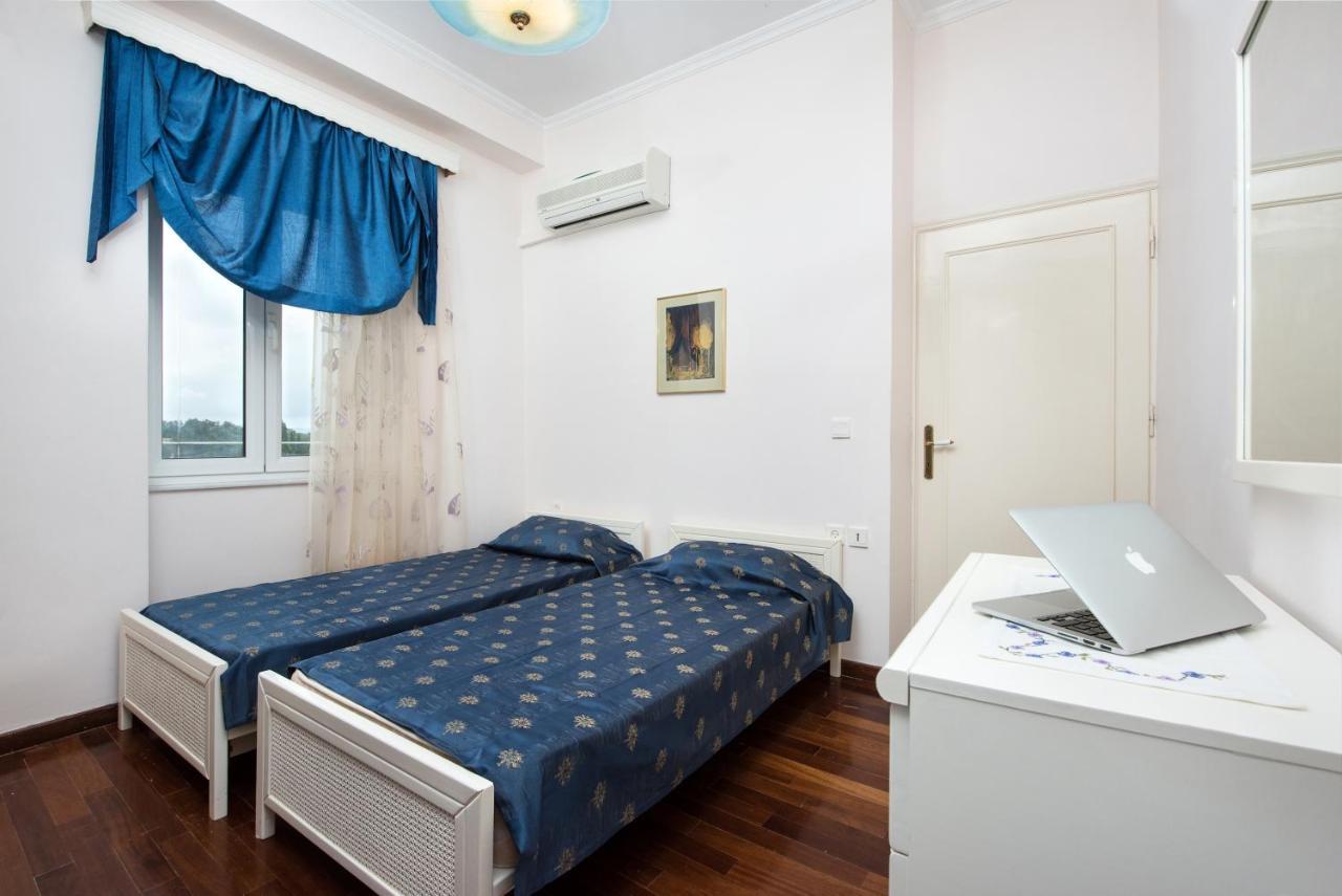 The Old Mansion Apartment Sinarades Exterior photo