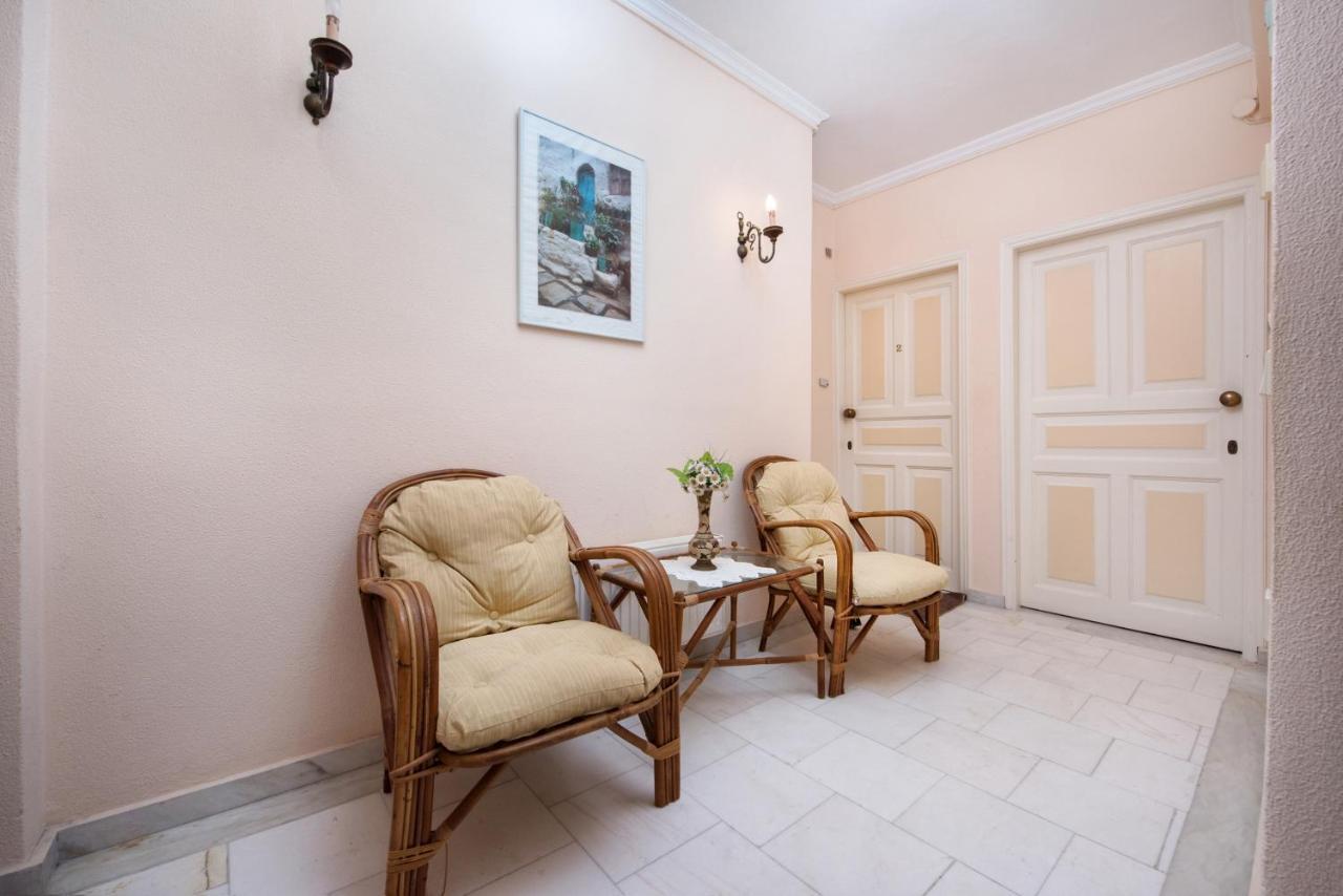 The Old Mansion Apartment Sinarades Exterior photo