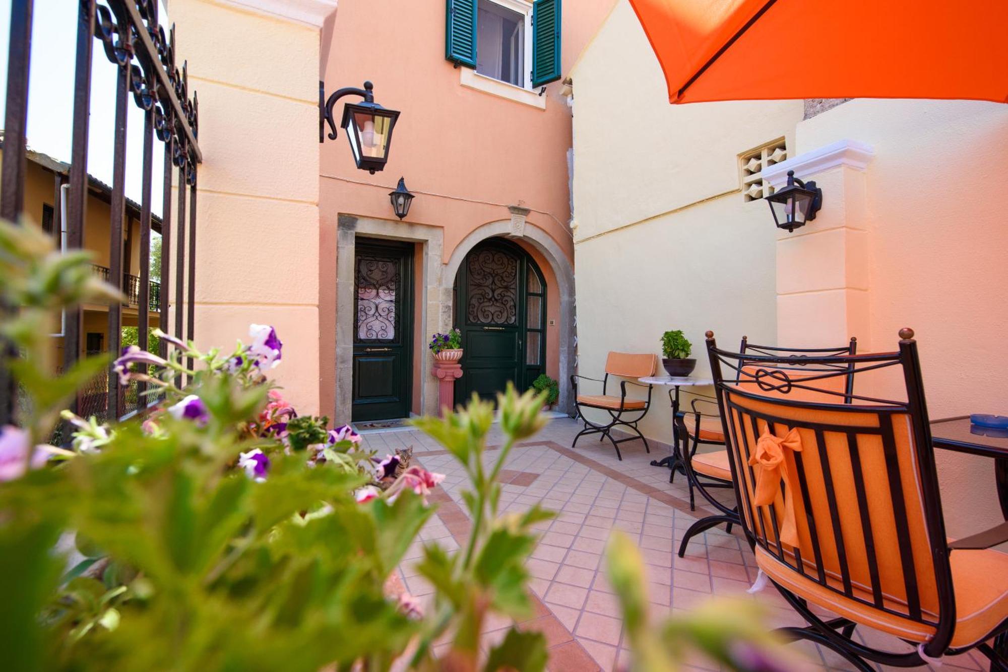 The Old Mansion Apartment Sinarades Exterior photo